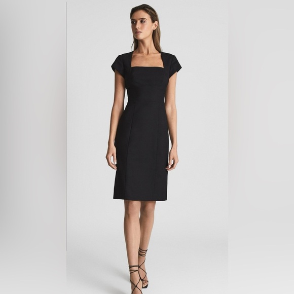 Reiss Haisley Tailored Dress for Woman. Square neckline. Color: Black Size 12. - Picture 1 of 9